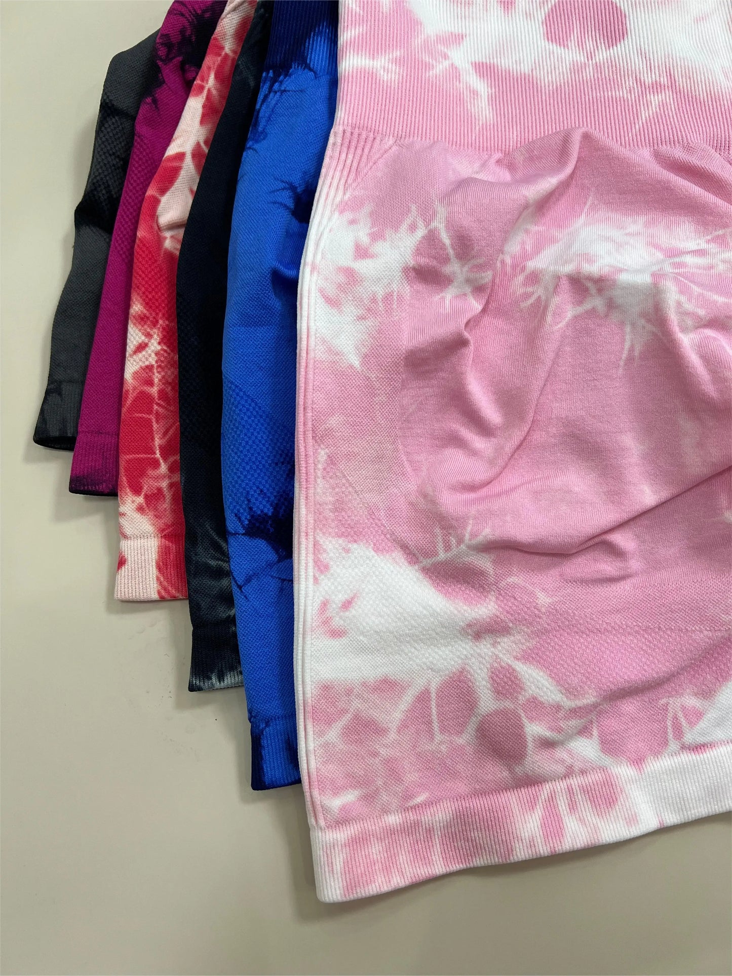 Women's Gym Tie Dye Scrunch Shorts